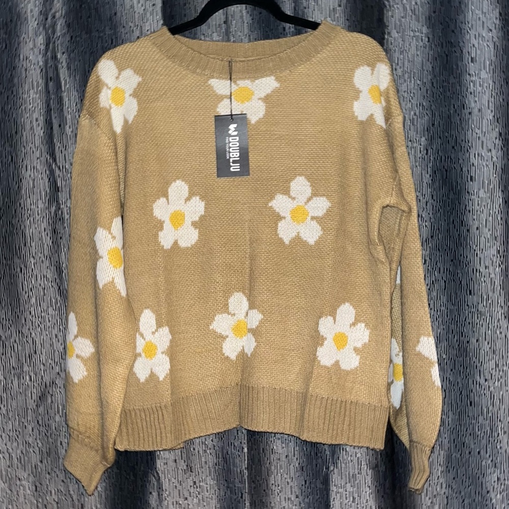 Doublju Embroidered Women's Sweater with White Floral Pattern in Khaki - Size M